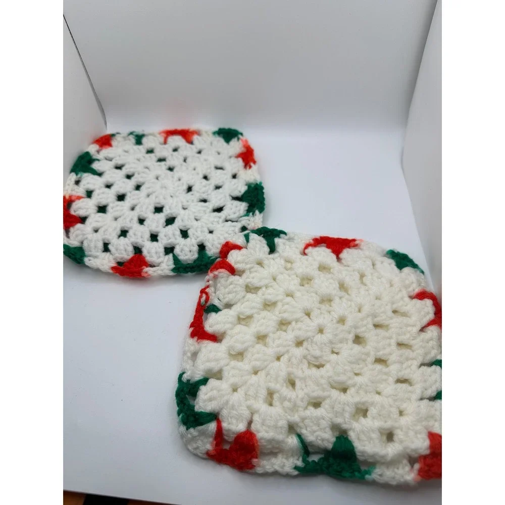 Set of 2 Handmade Crochet Christmas Coaster/pot holder Red Green‎ White Square